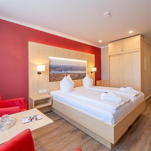 Standard Zimmer mit Kingsize-Bett